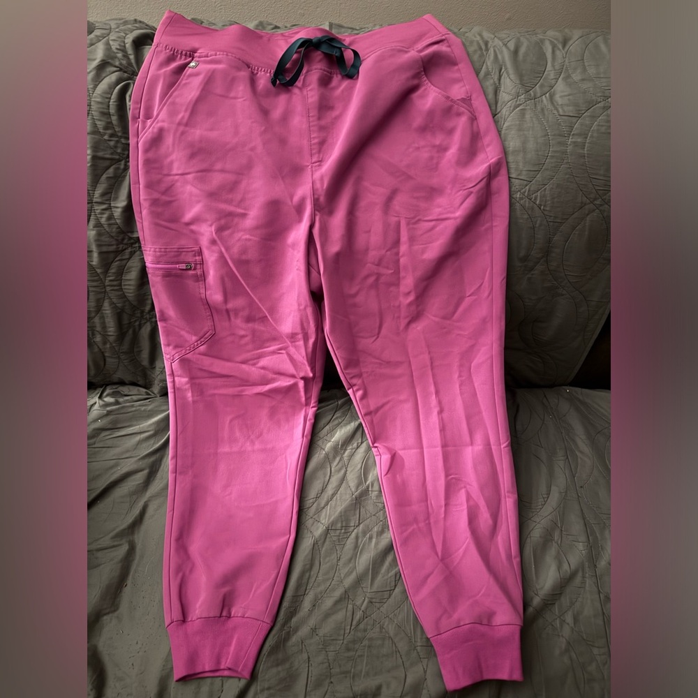 NWOT FIGS ZAMORA PETITE JOGGER